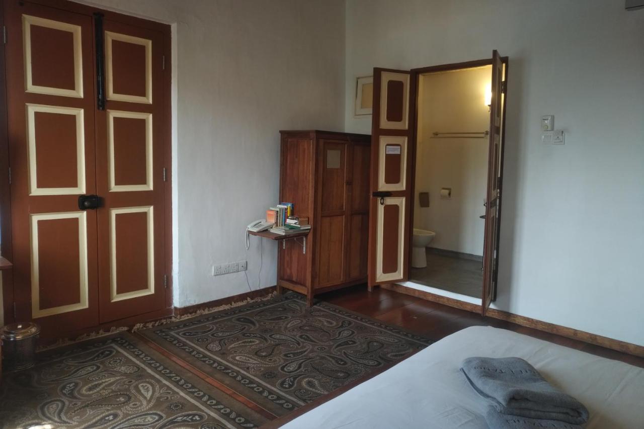Ren I Tang Heritage Inn Джорджтаун Экстерьер фото