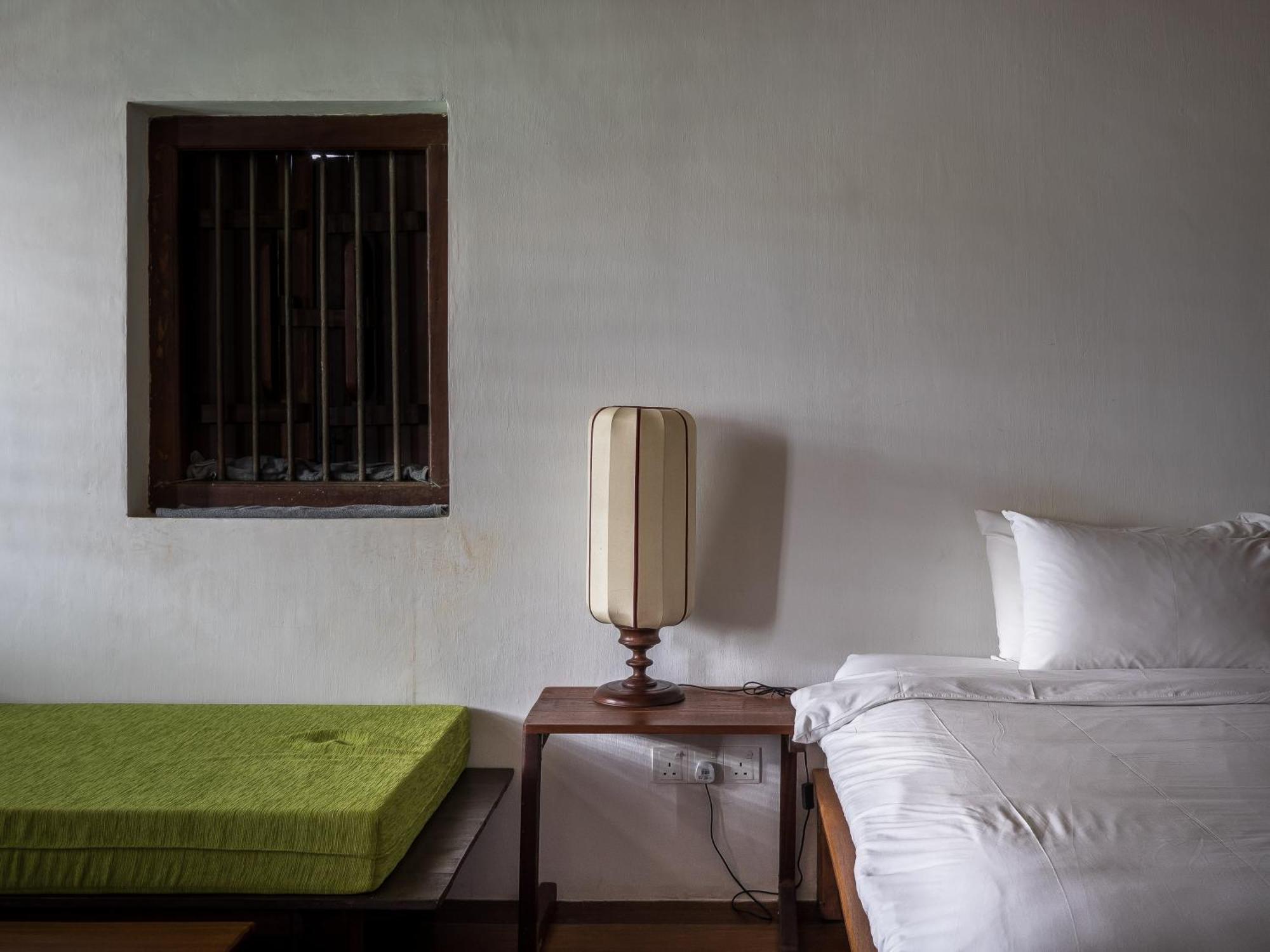 Ren I Tang Heritage Inn Джорджтаун Номер фото