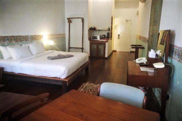 Ren I Tang Heritage Inn Джорджтаун Экстерьер фото